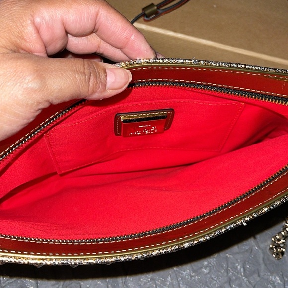 Preloved Louboutin clutch excellent condition size 12”W X 7 1/2”L silver n gold - Picture 8 of 17